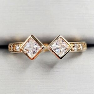 Yellow Gold Geometric Ring